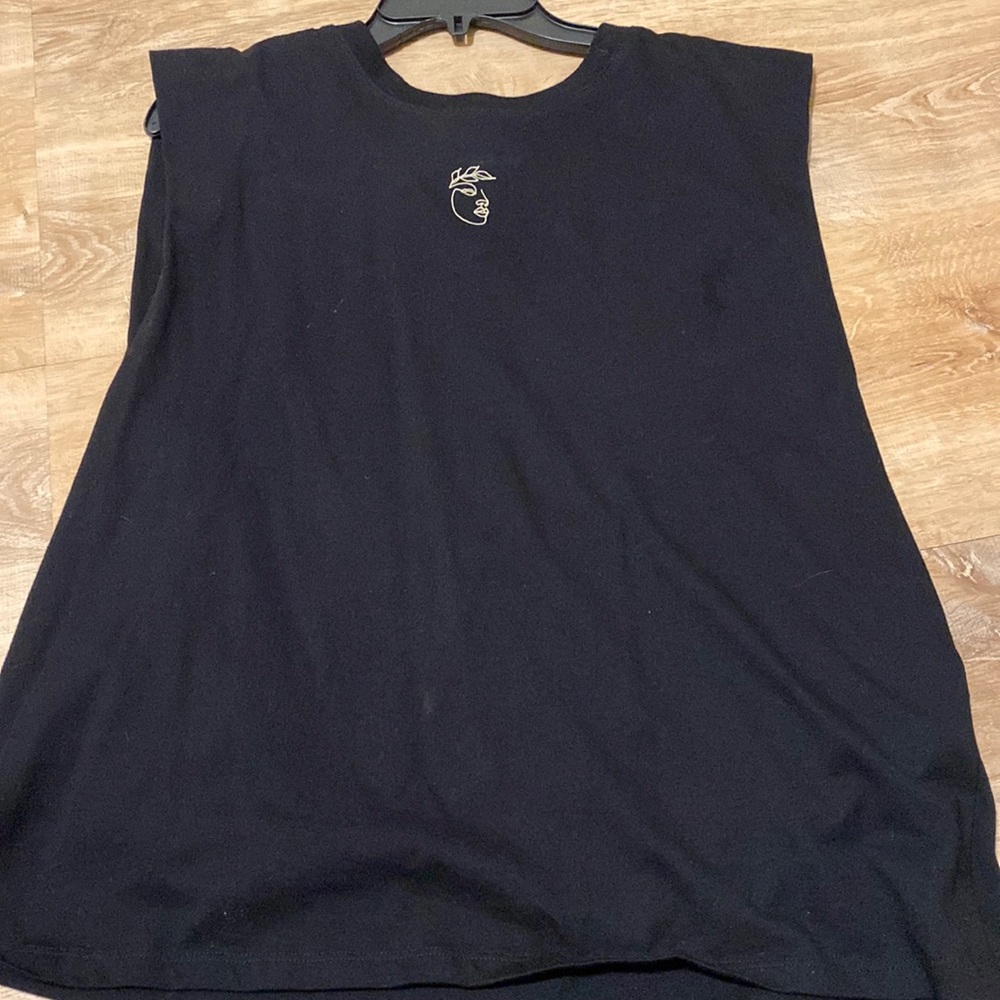 Forever 21 shoulder padded T-shirt